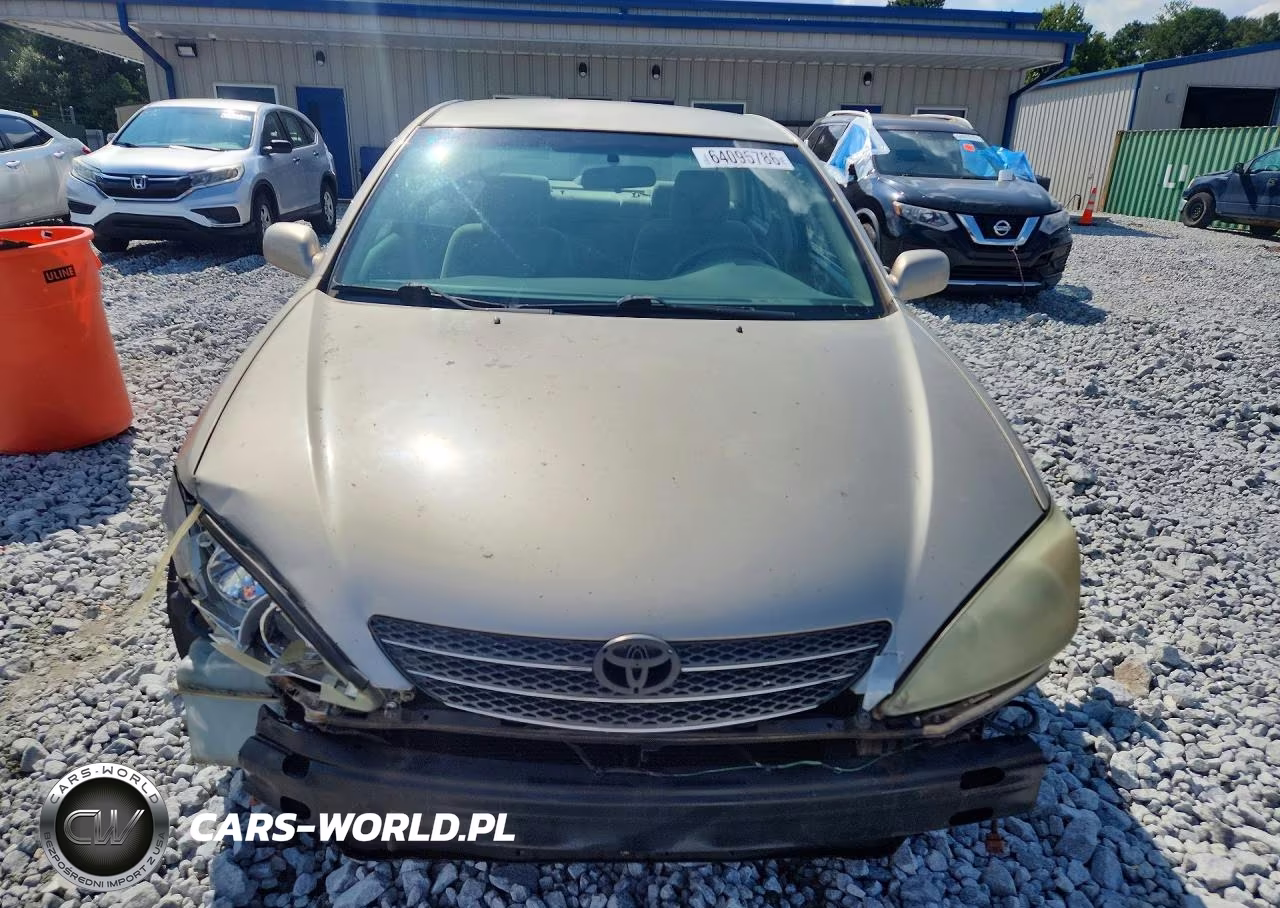2003 Toyota Camry Le VIN:4T1BE30K03U241630 - 5