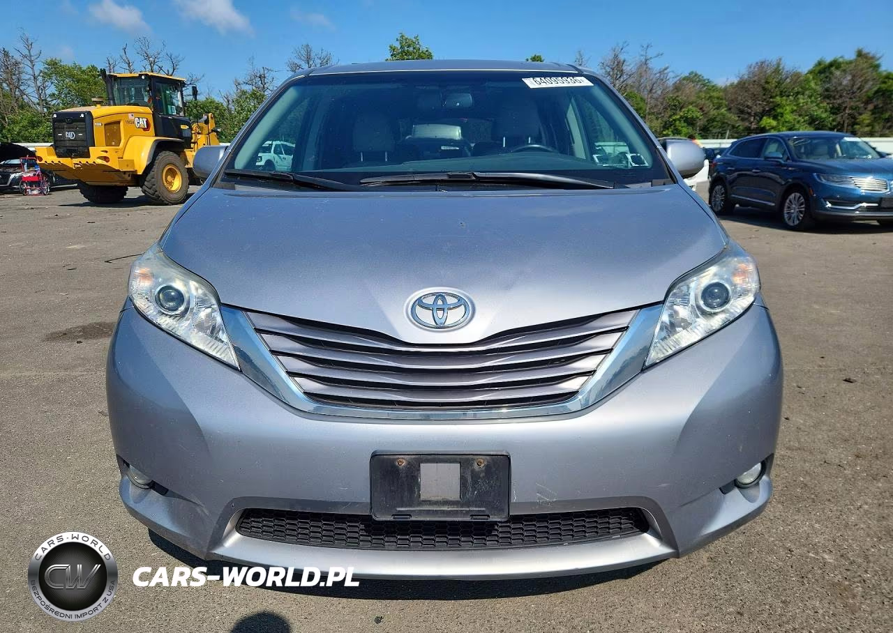 2017 Toyota Sienna Xle 7-Passenger VIN:5TDDZ3DC7HS169678 - 5