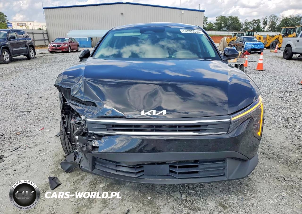 2025 Kia K4 Lx VIN:3KPFT4DE4SE203420 - 5