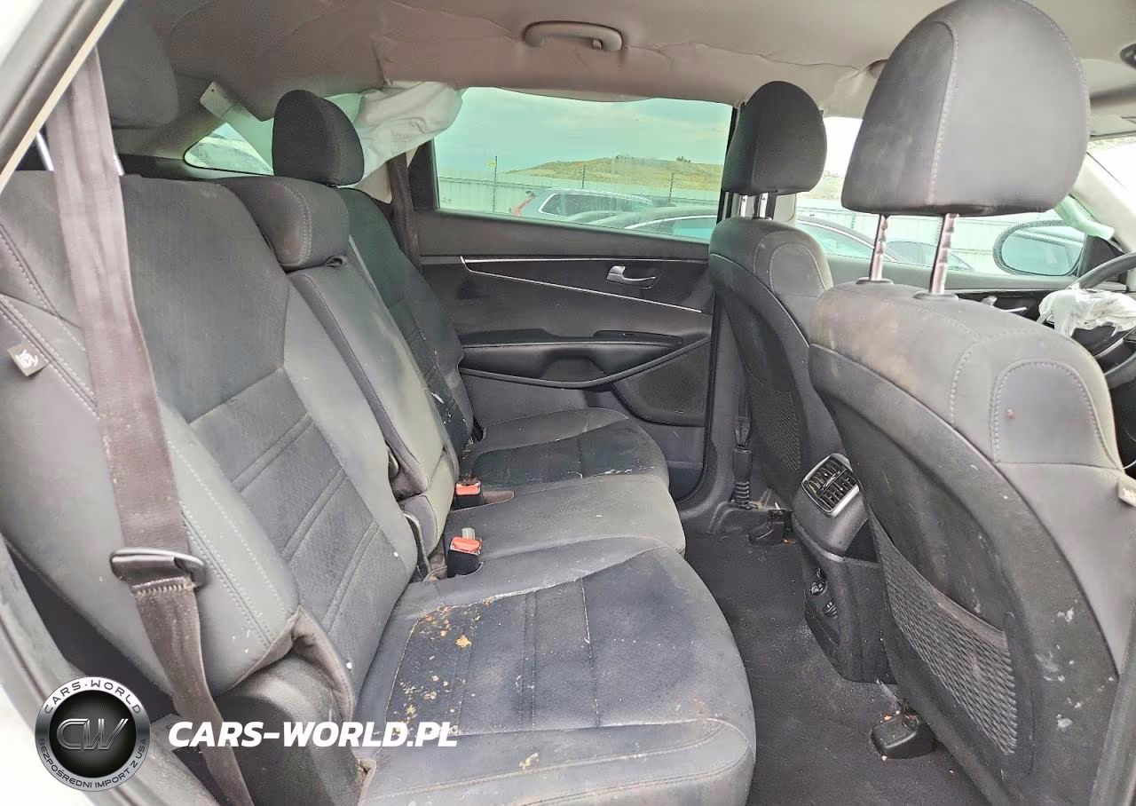 2020 Kia Sorento Lx VIN:5XYPGDA35LG623509 - 10