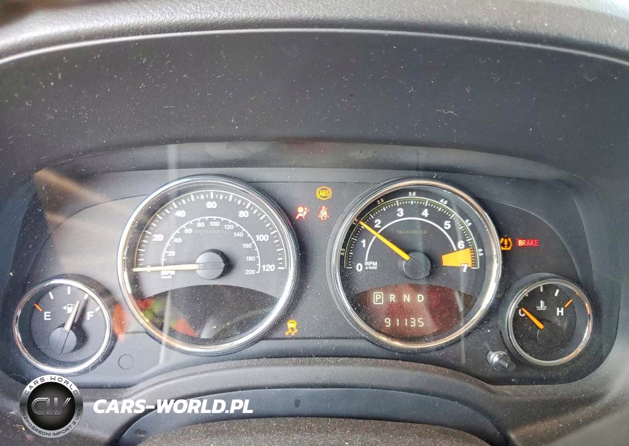 2016 Jeep Compass Latitude VIN:1C4NJCEA9GD640815 - 9