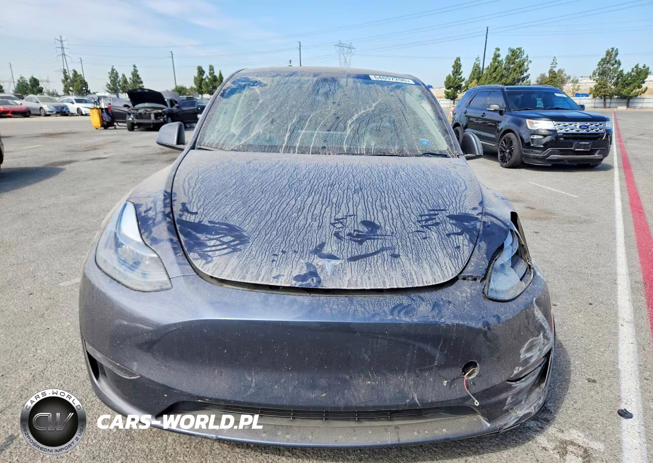 2023 Tesla Model Y VIN:7SAYGDEE9PF960426 - 5