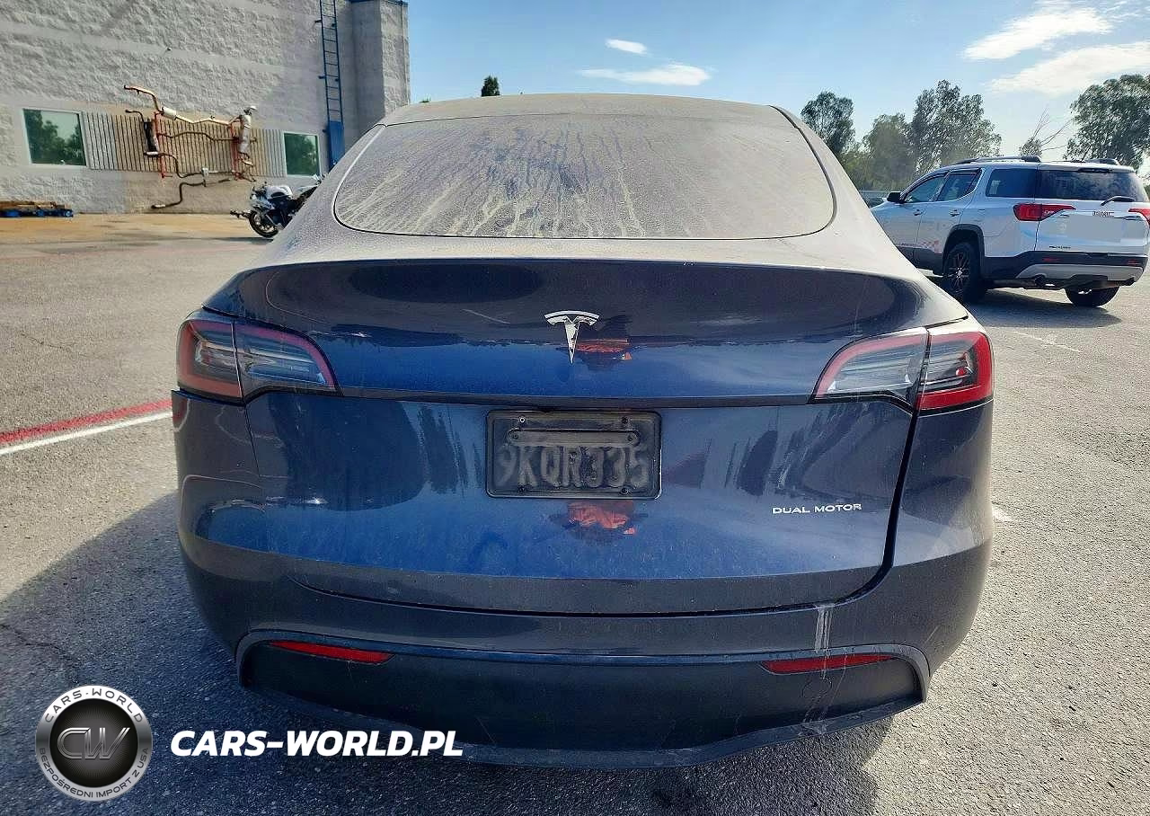 2023 Tesla Model Y VIN:7SAYGDEE9PF960426 - 6