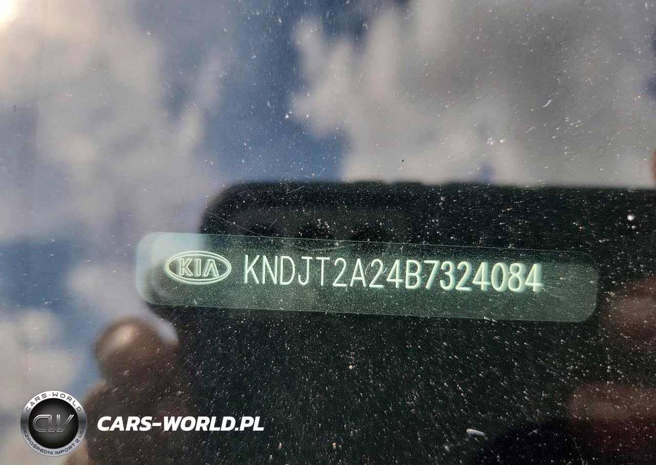 2011 Kia Soul + VIN:KNDJT2A24B7324084 - 13