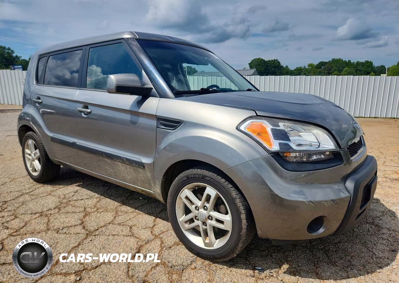 2011 Kia Soul + VIN:KNDJT2A24B7324084 - 4