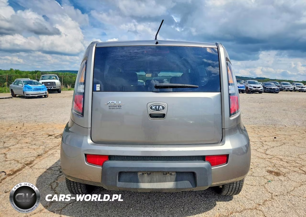 2011 Kia Soul + VIN:KNDJT2A24B7324084 - 6