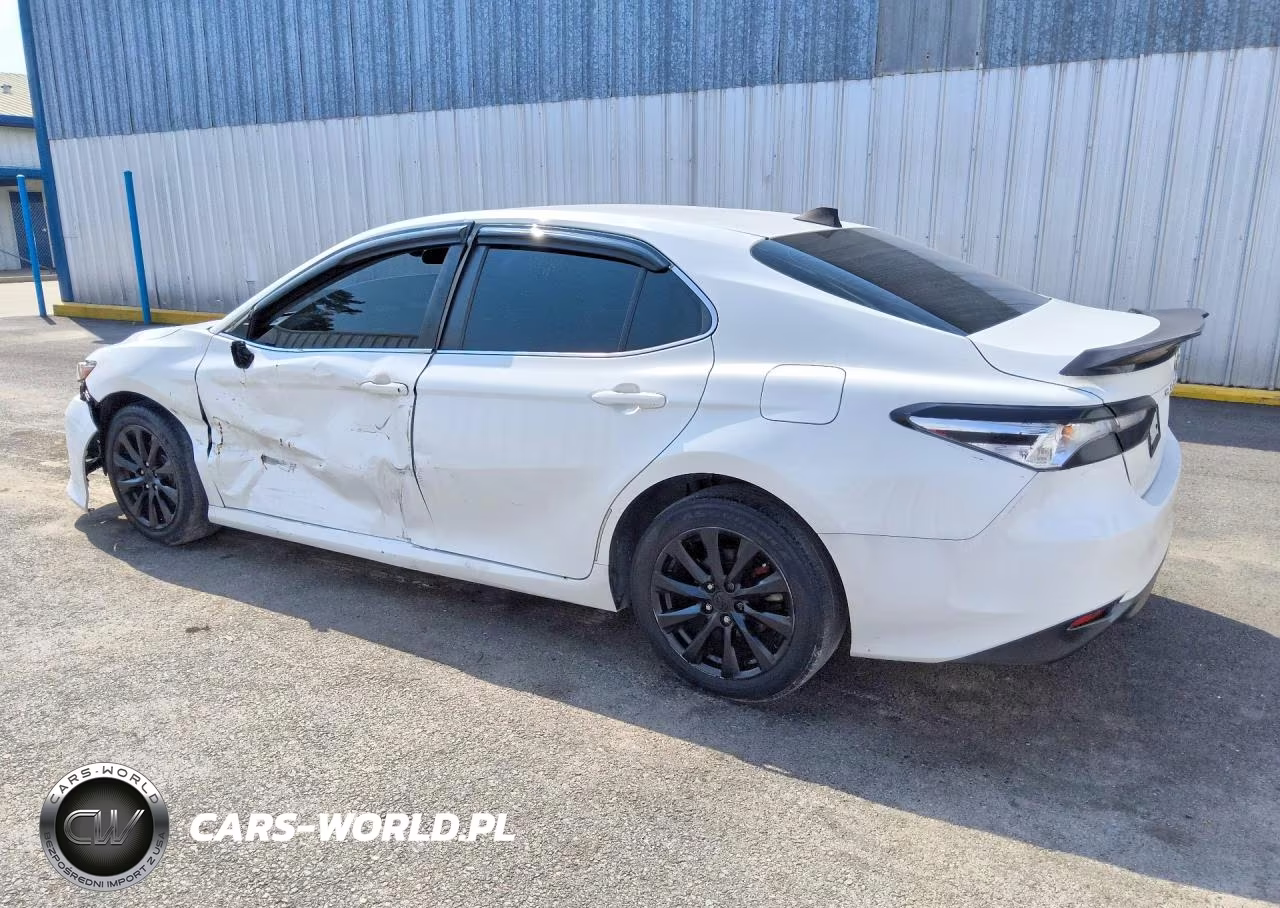 2018 Toyota Camry Le VIN:JTNB11HK1J3049771 - 2