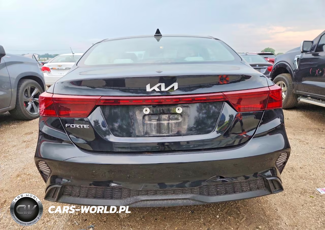 2022 Kia Forte Lxs VIN:3KPF24AD9NE481832 - 6