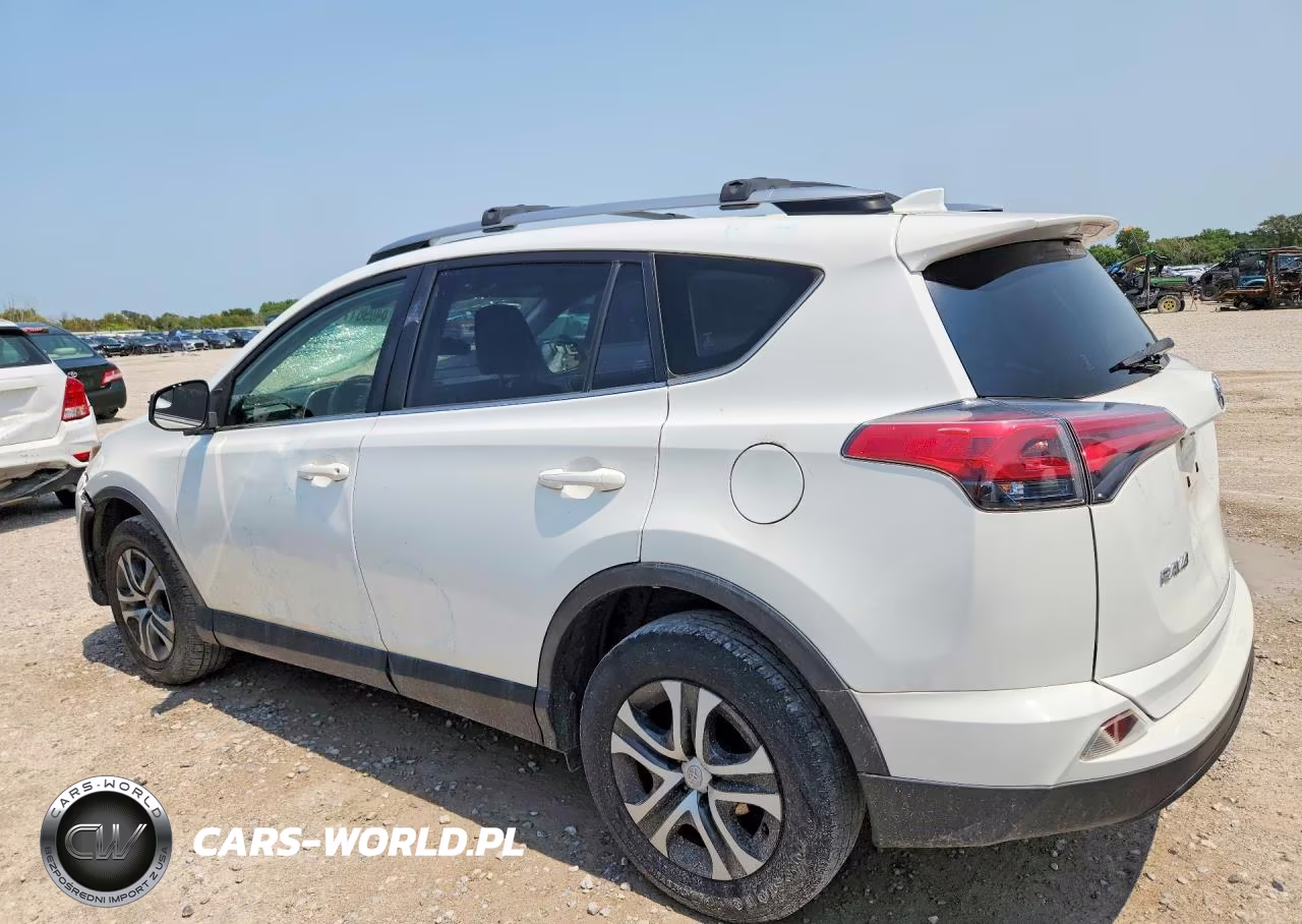 2018 Toyota Rav4 Le VIN:JTMZFREV9JJ733030 - 2