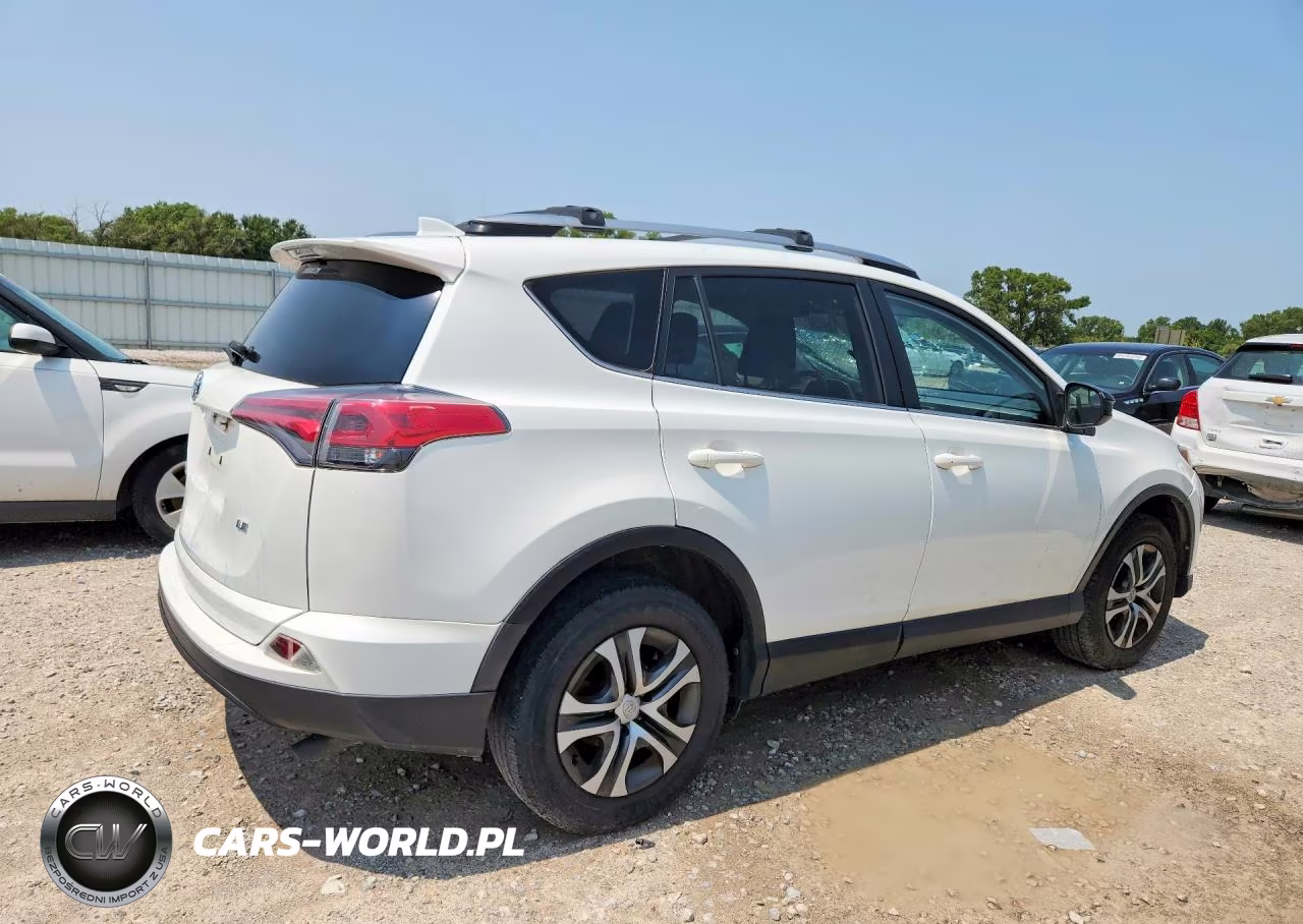2018 Toyota Rav4 Le VIN:JTMZFREV9JJ733030 - 3