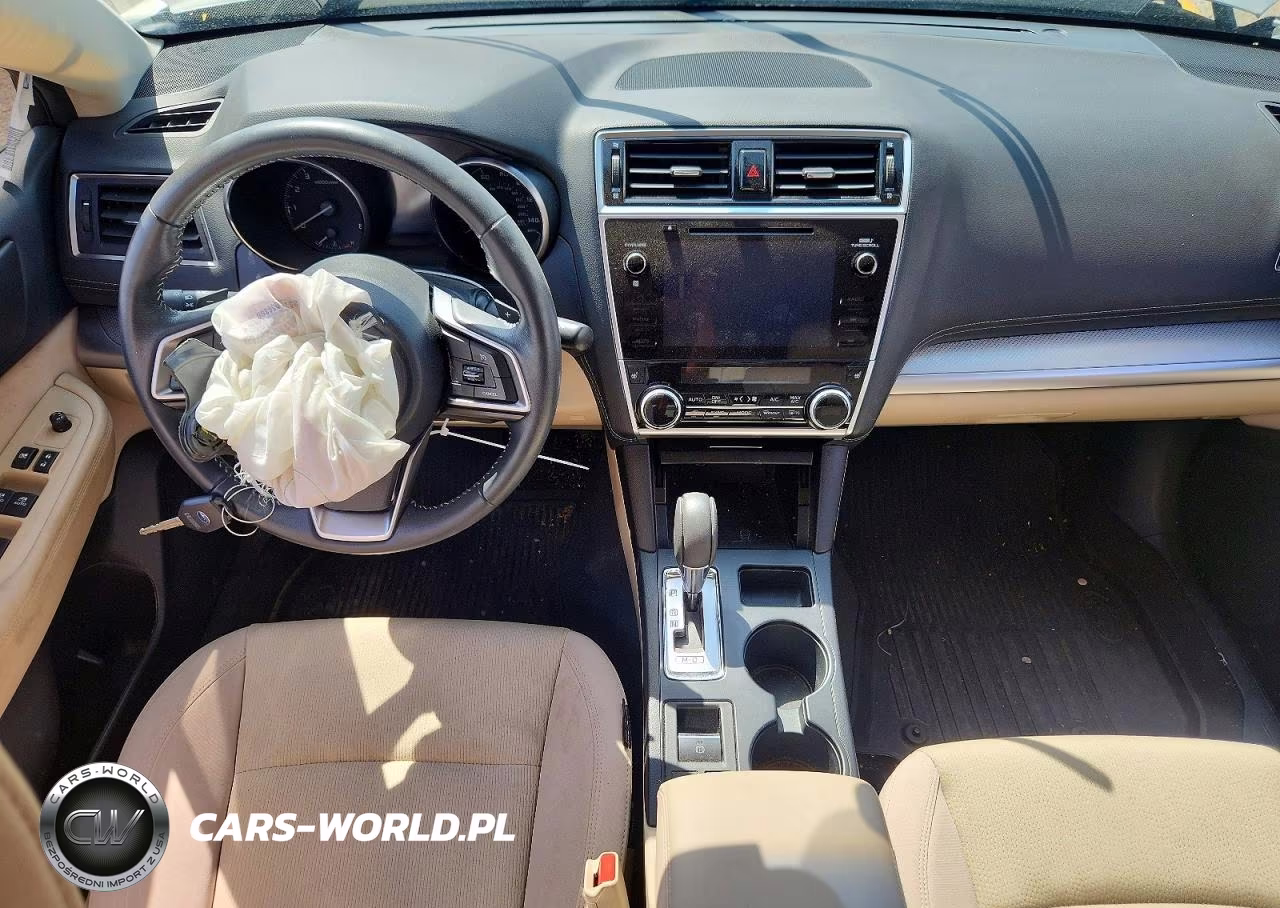 2018 Subaru Legacy 2.5I Premium VIN:4S3BNAC64J3034605 - 8