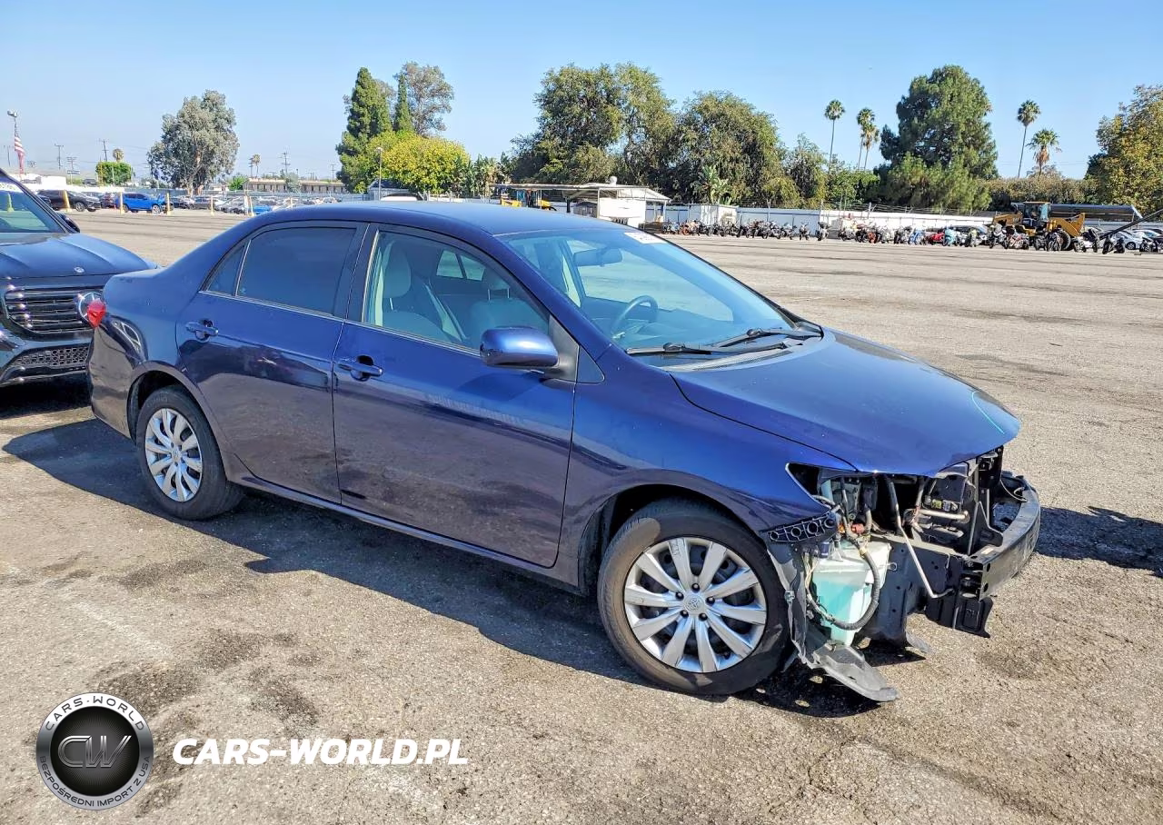 2013 Toyota Corolla Le VIN:5YFBU4EE1DP117607 - 4