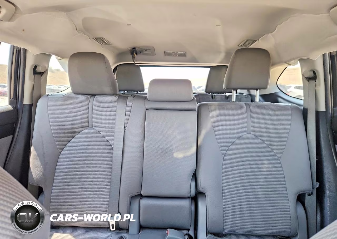 2023 Toyota Highlander Le VIN:5TDKDRBH5PS503812 - 10