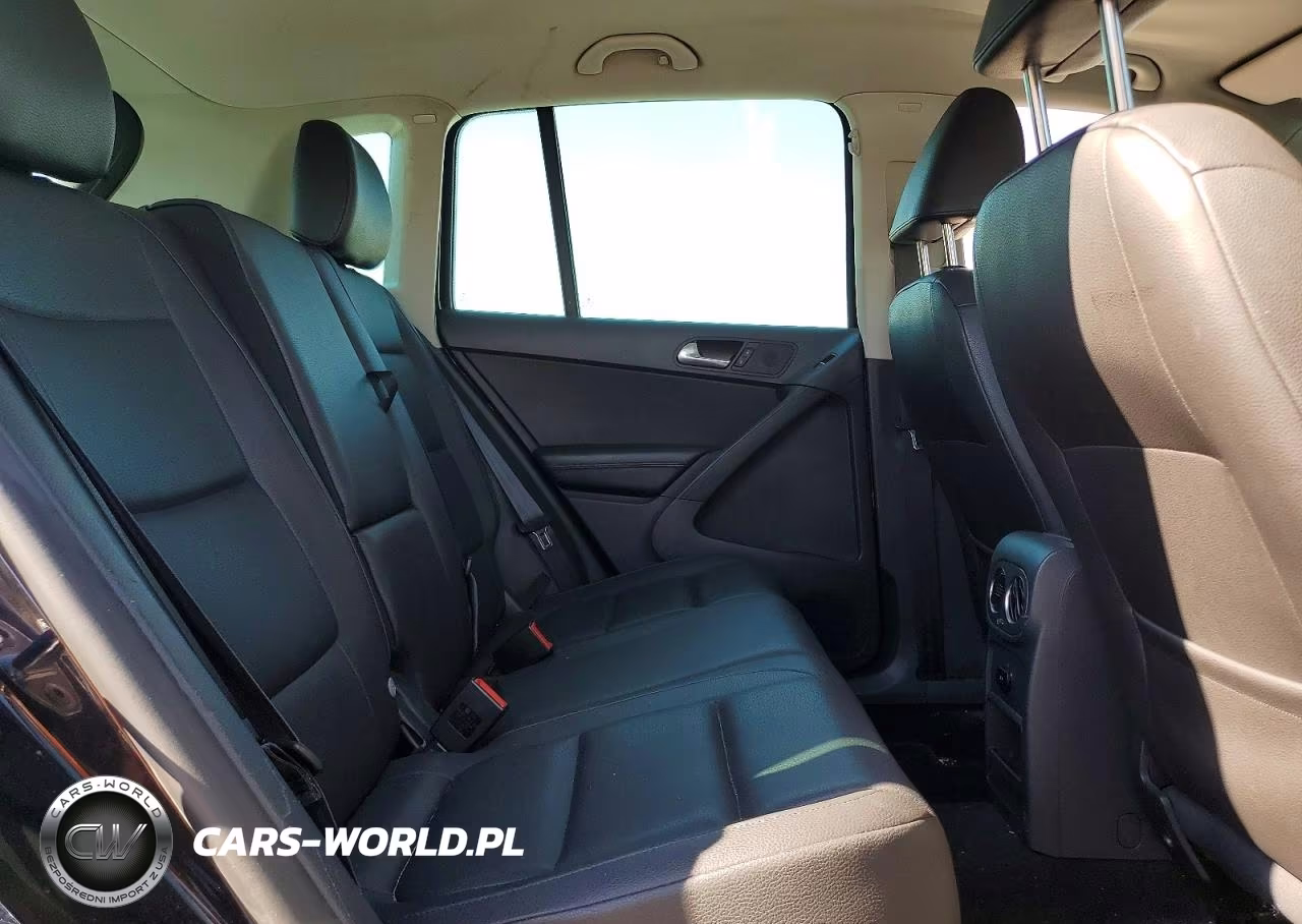 2012 Volkswagen Tiguan S VIN:WVGBV7AX4CW518544 - 11