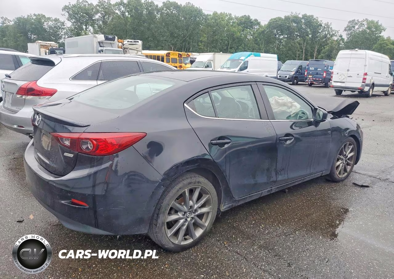2018 Mazda 3 Touring VIN:3MZBN1V33JM182730 - 3