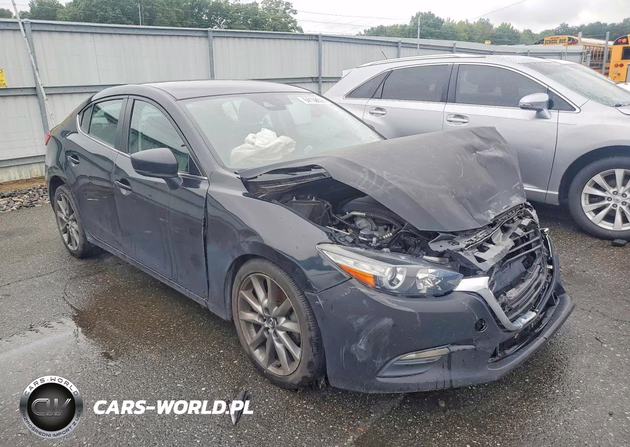 2018 Mazda 3 Touring VIN:3MZBN1V33JM182730 - 4