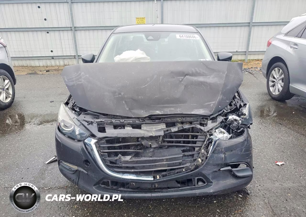 2018 Mazda 3 Touring VIN:3MZBN1V33JM182730 - 5