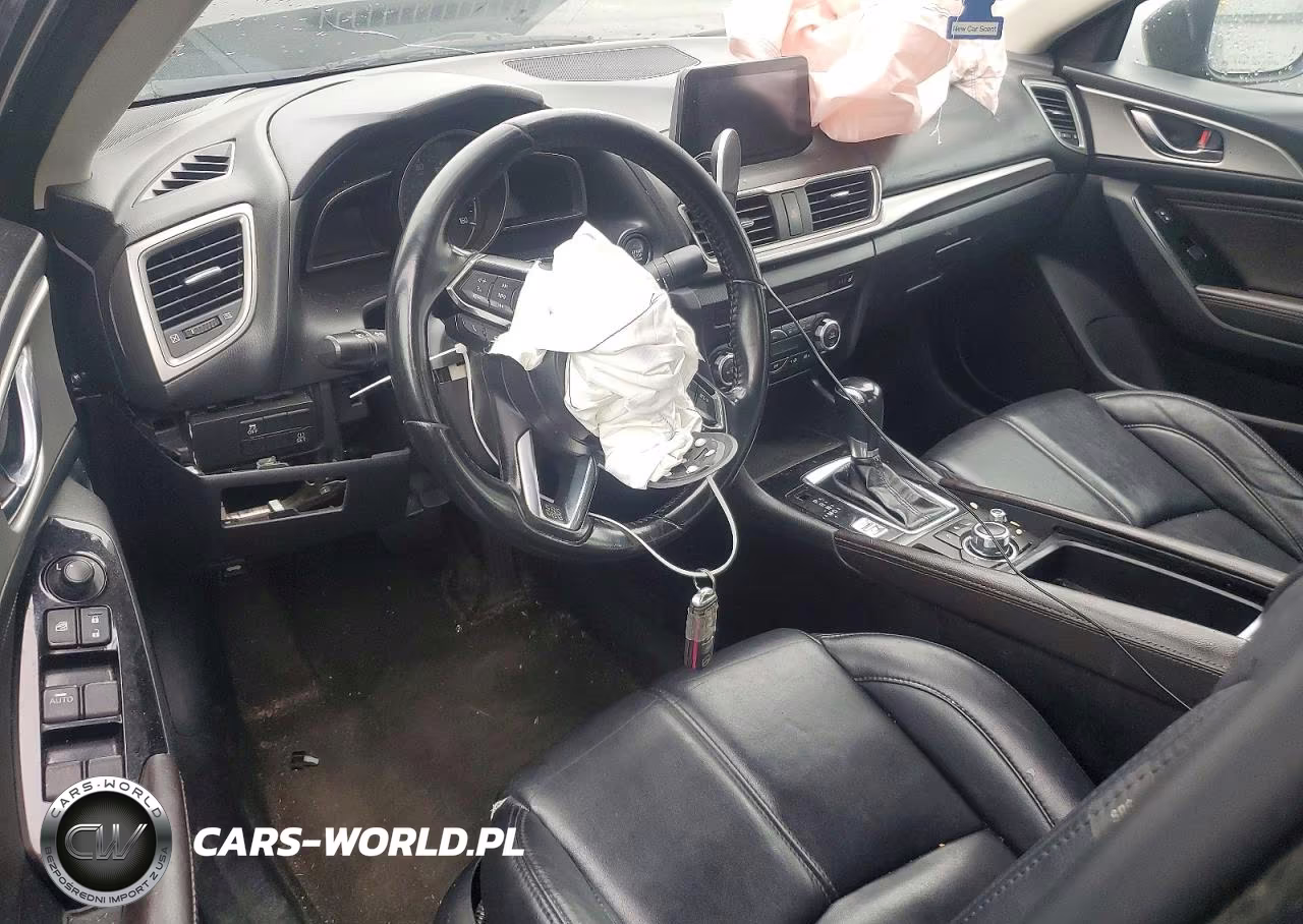 2018 Mazda 3 Touring VIN:3MZBN1V33JM182730 - 8