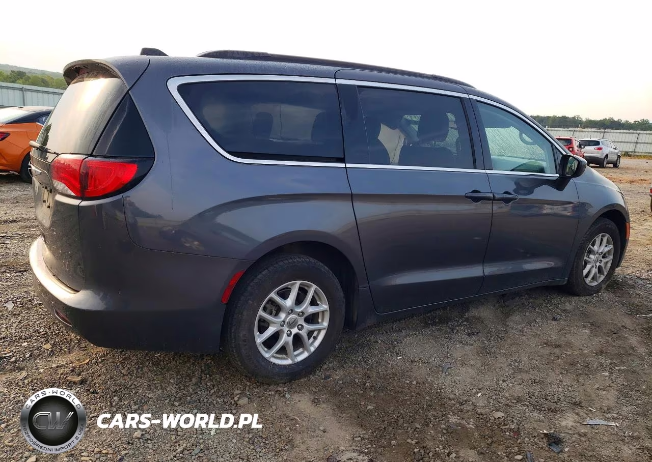 2021 Chrysler Voyager Lxi VIN:2C4RC1DG5MR539463 - 3