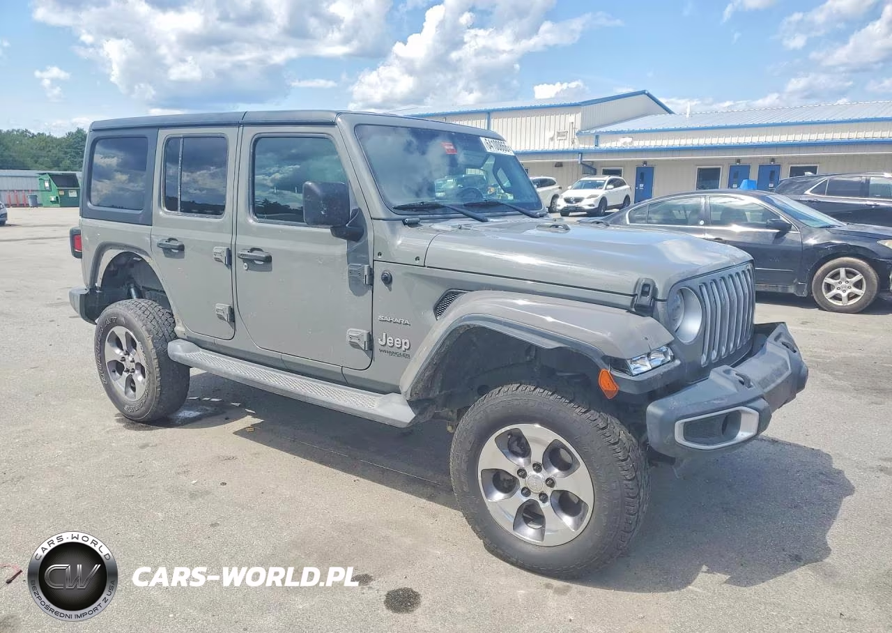 2018 Jeep Wrangler Unlimited Sahara VIN:1C4HJXEG9JW310323 - 4