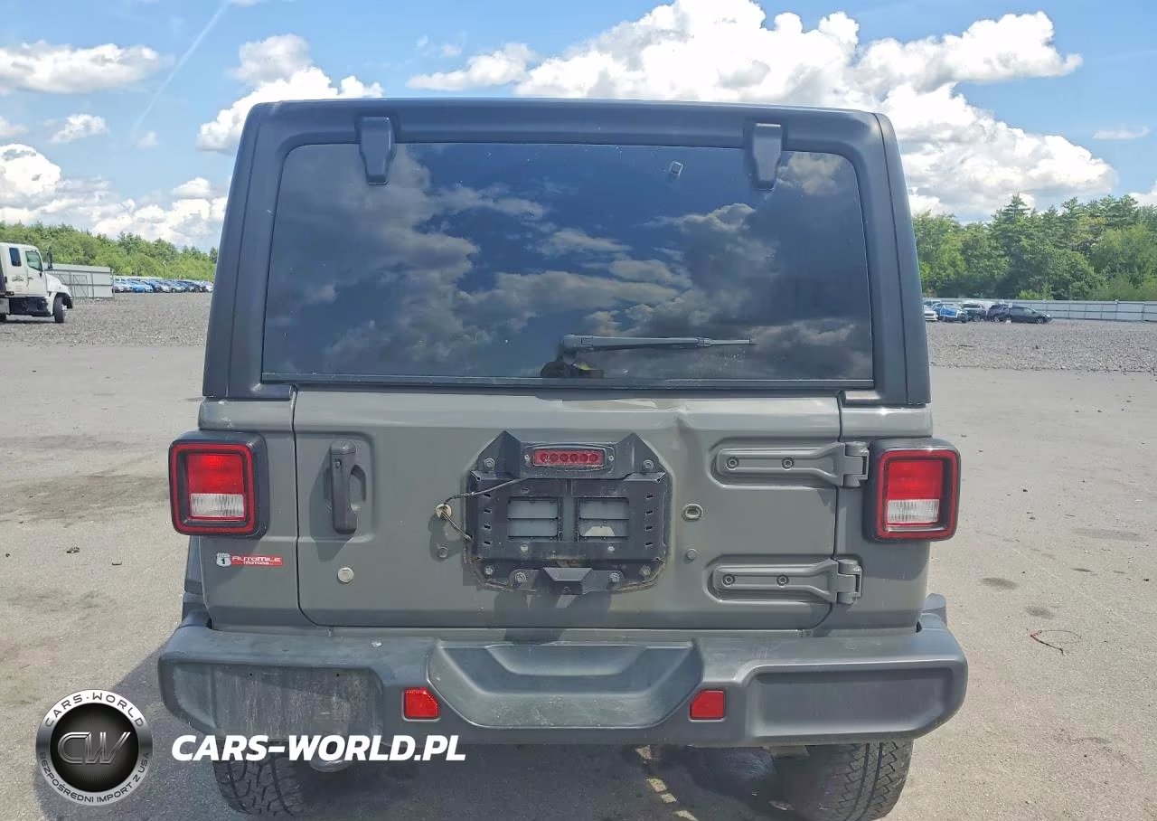 2018 Jeep Wrangler Unlimited Sahara VIN:1C4HJXEG9JW310323 - 6