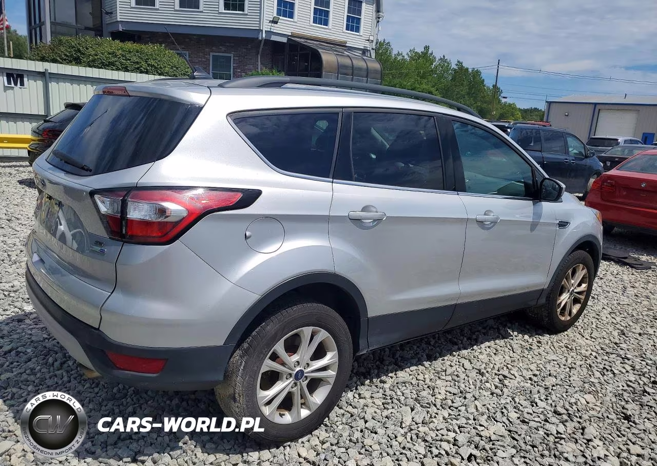 2018 Ford Escape Se VIN:1FMCU9GD0JUB33281 - 3
