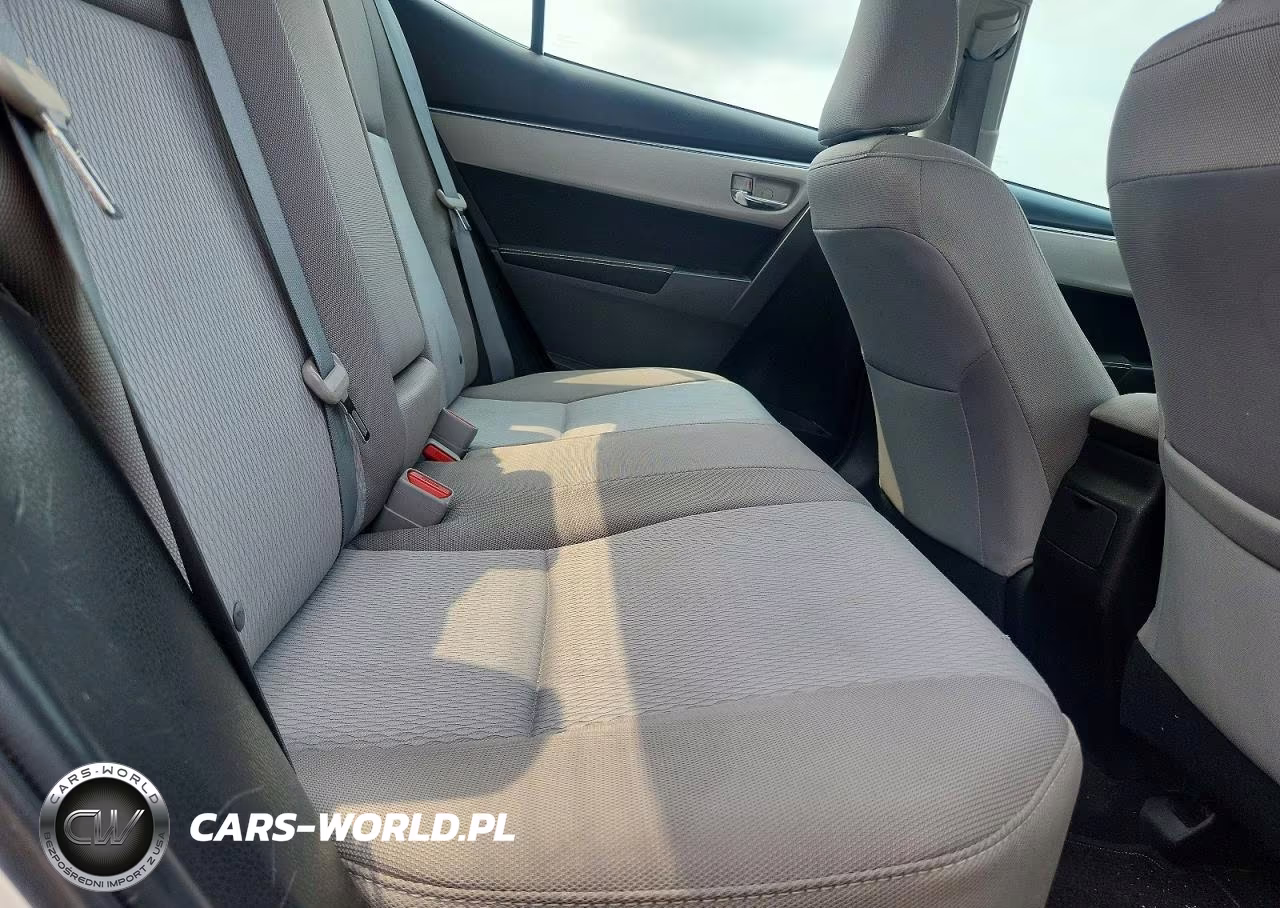 2016 Toyota Corolla Le VIN:5YFBURHE8GP509402 - 10
