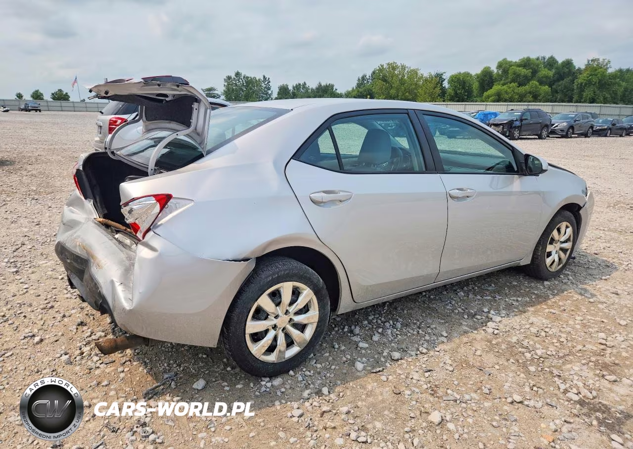 2016 Toyota Corolla Le VIN:5YFBURHE8GP509402 - 3