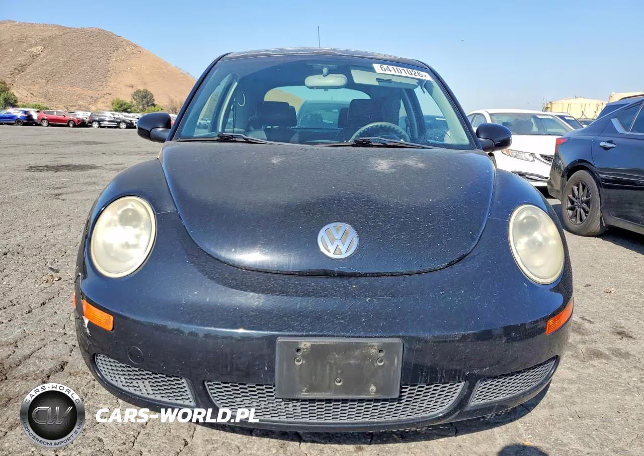2009 Volkswagen New Beetle S VIN:3VWRG31C49M513420 - 5