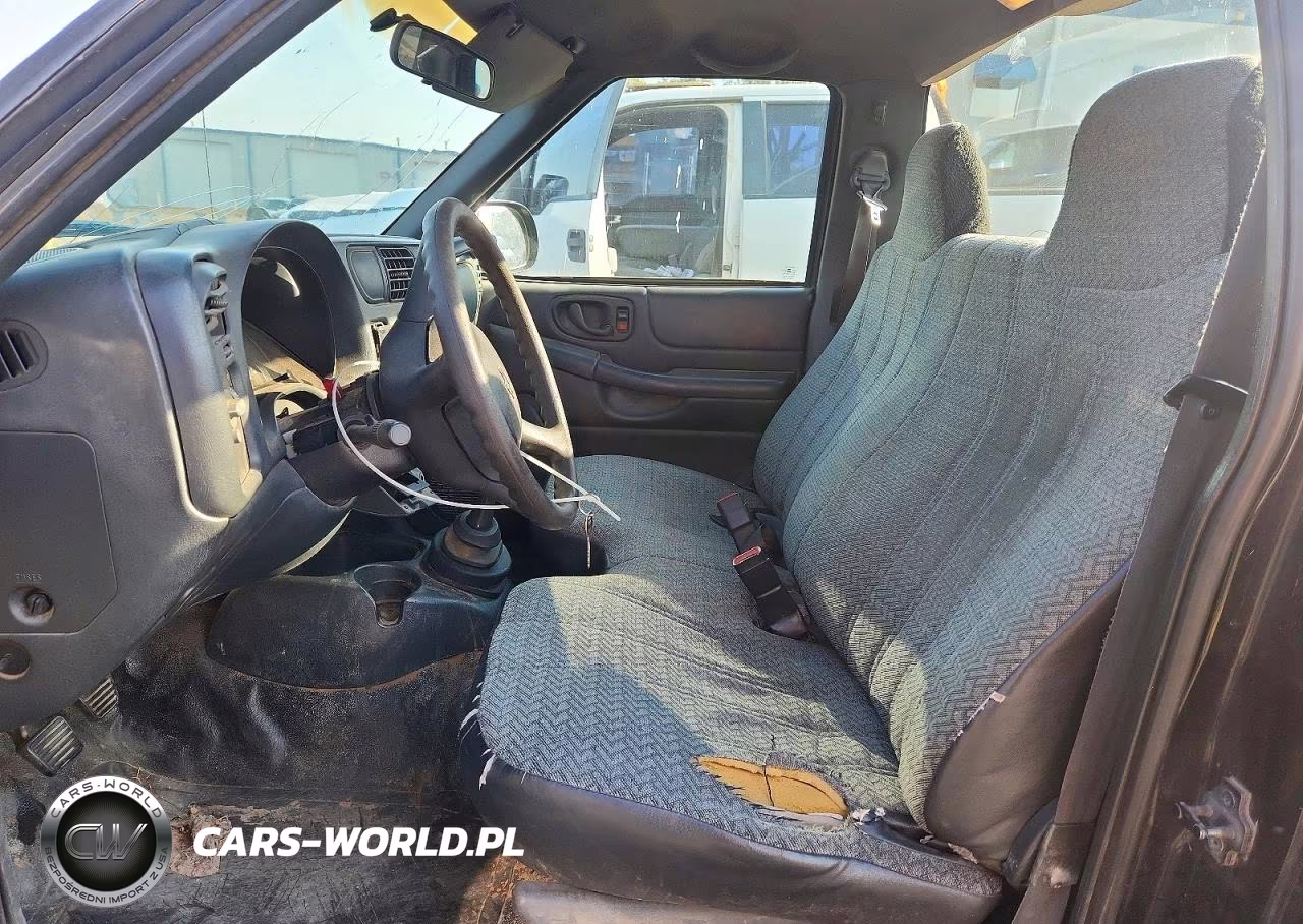 2000 Chevrolet S Truck S10 VIN:1GCCS1457YK240357 - 7