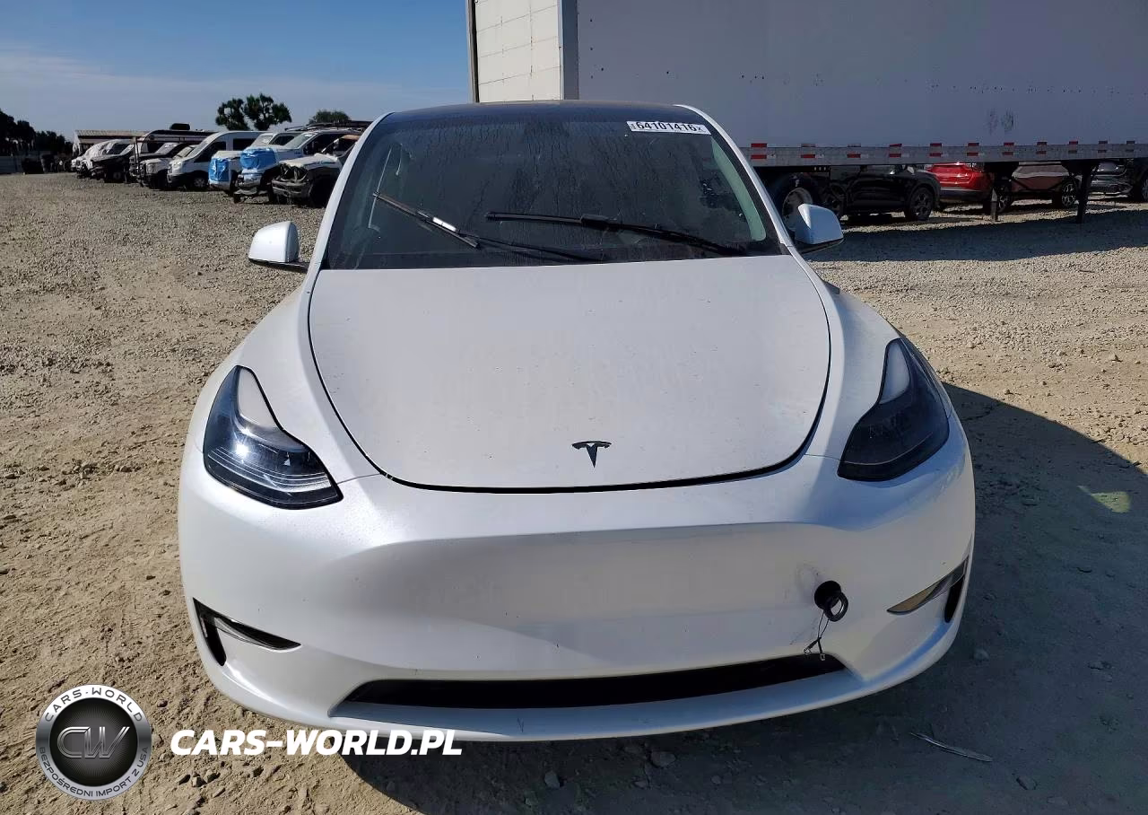 2023 Tesla Model Y VIN:7SAYGDEE1PF747437 - 5