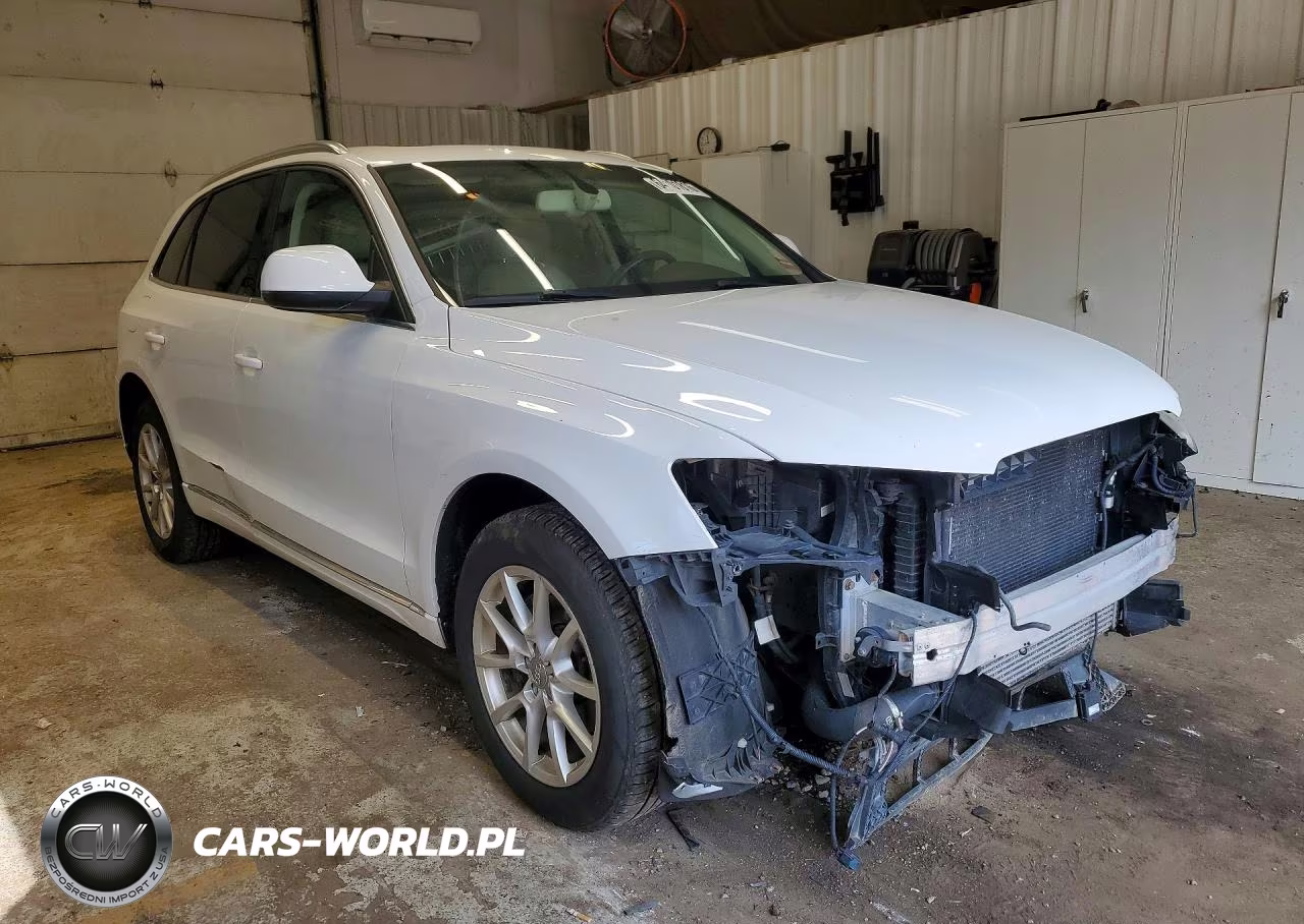 2014 Audi Q5 Premium Plus VIN:WA1LFAFPXEA047232 - 4