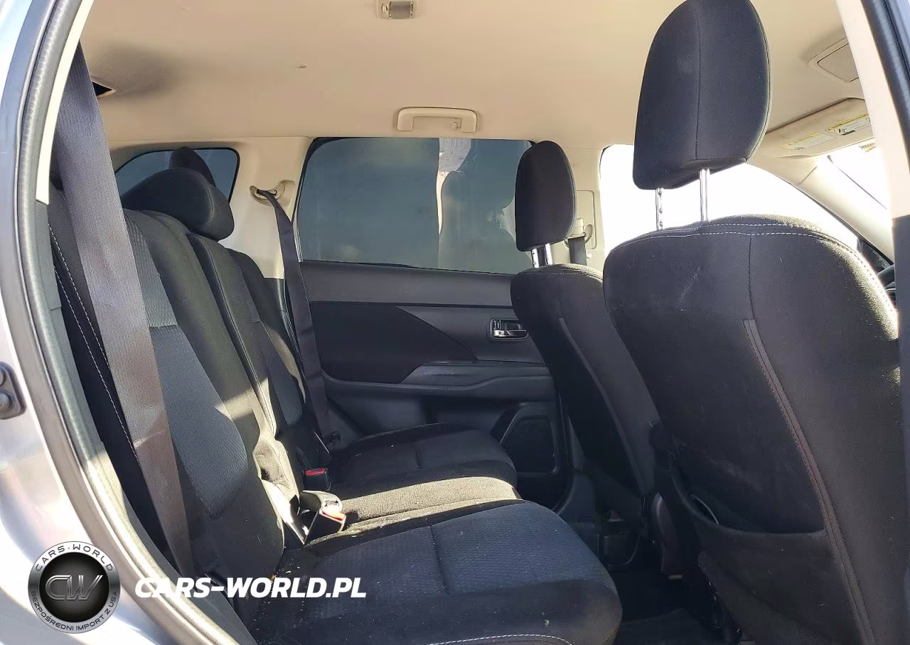 2018 Mitsubishi Outlander Es VIN:JA4AD2A37JZ039334 - 11