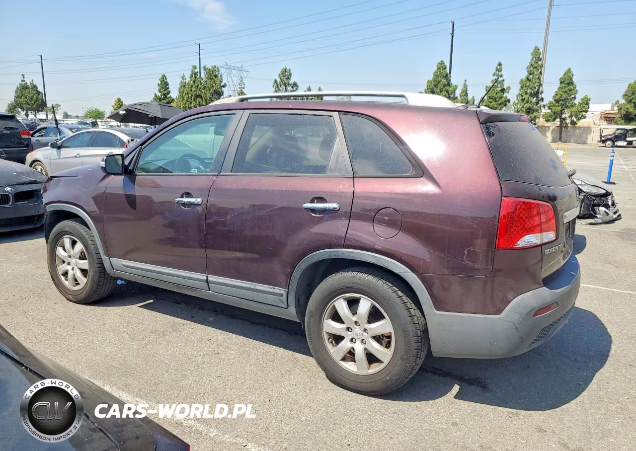 2011 Kia Sorento Lx VIN:5XYKT4A19BG132413 - 2