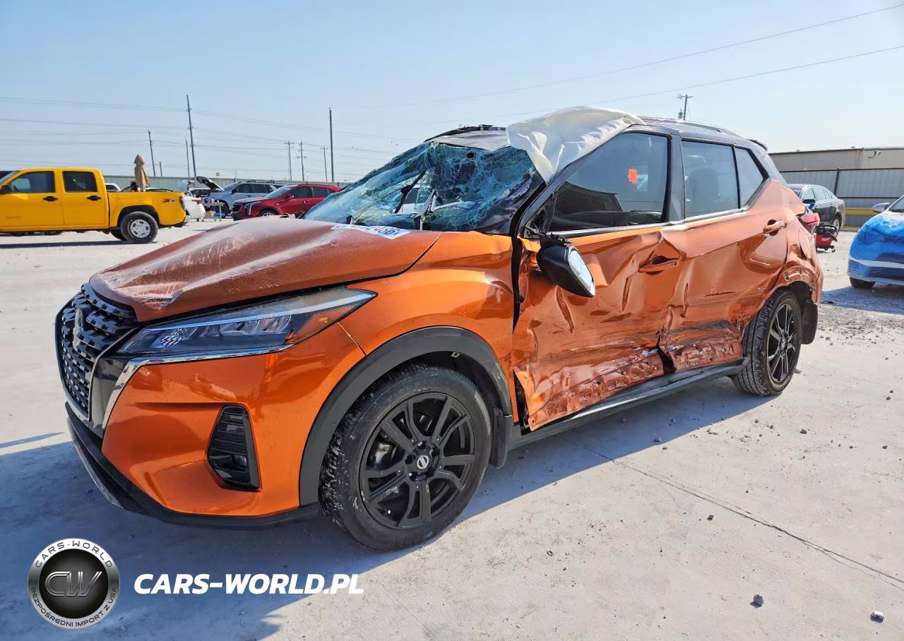 2021 Nissan Kicks Sr