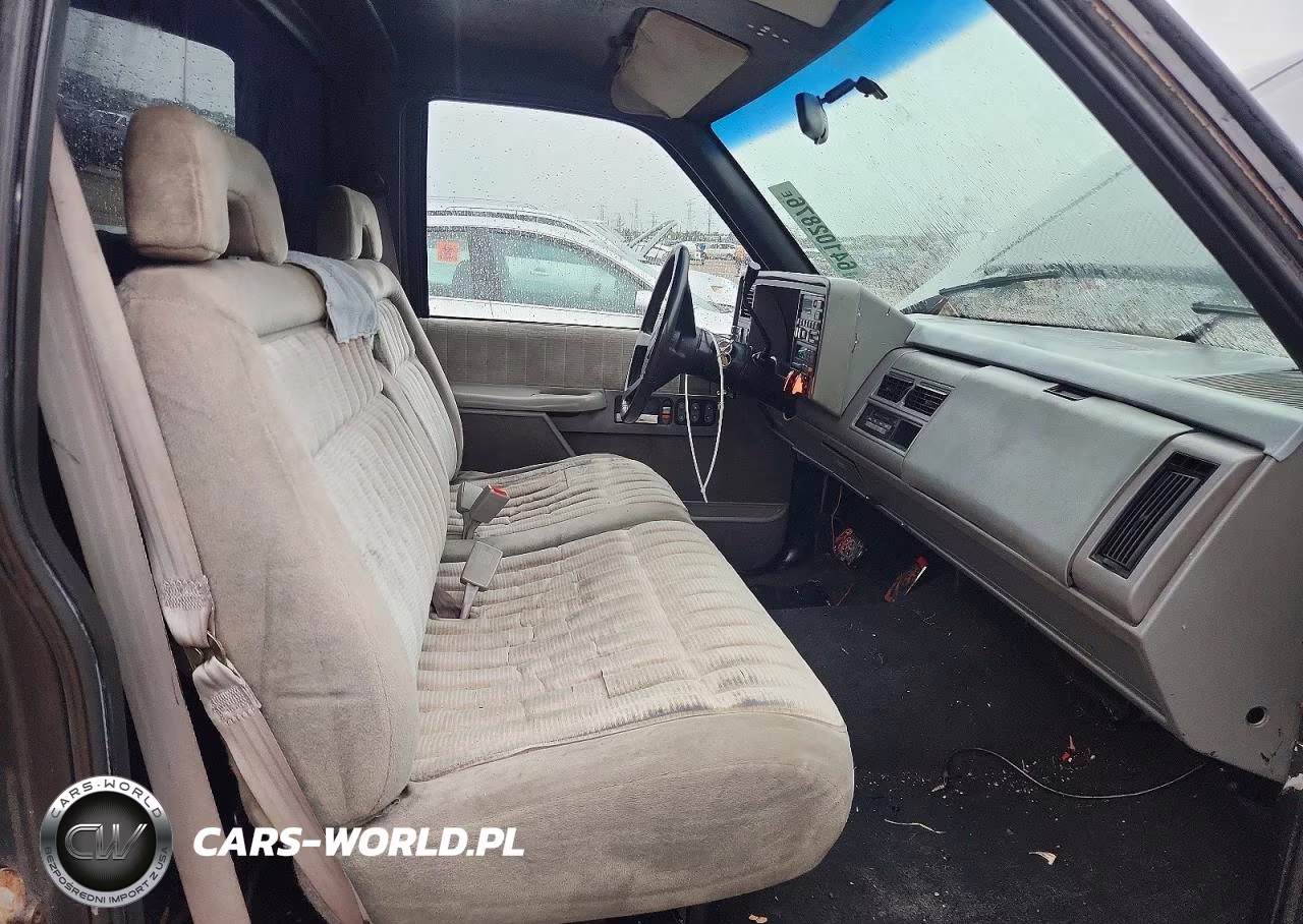 1992 Chevrolet Gmt-400 C1500 VIN:1GCEC14K9NZ106657 - 10