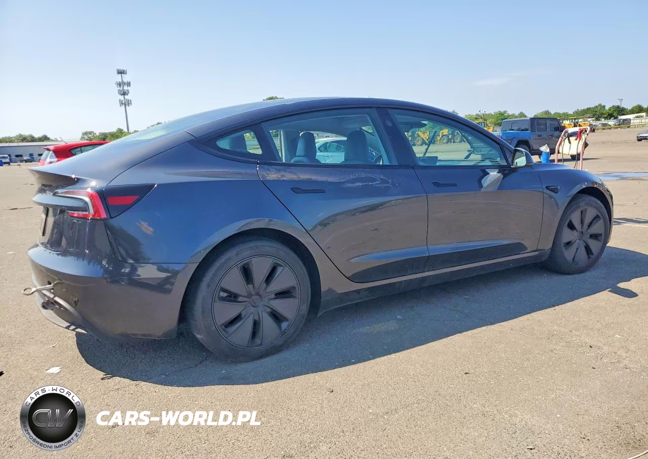 2024 Tesla Model 3 VIN:5YJ3E1EA8RF734860 - 3