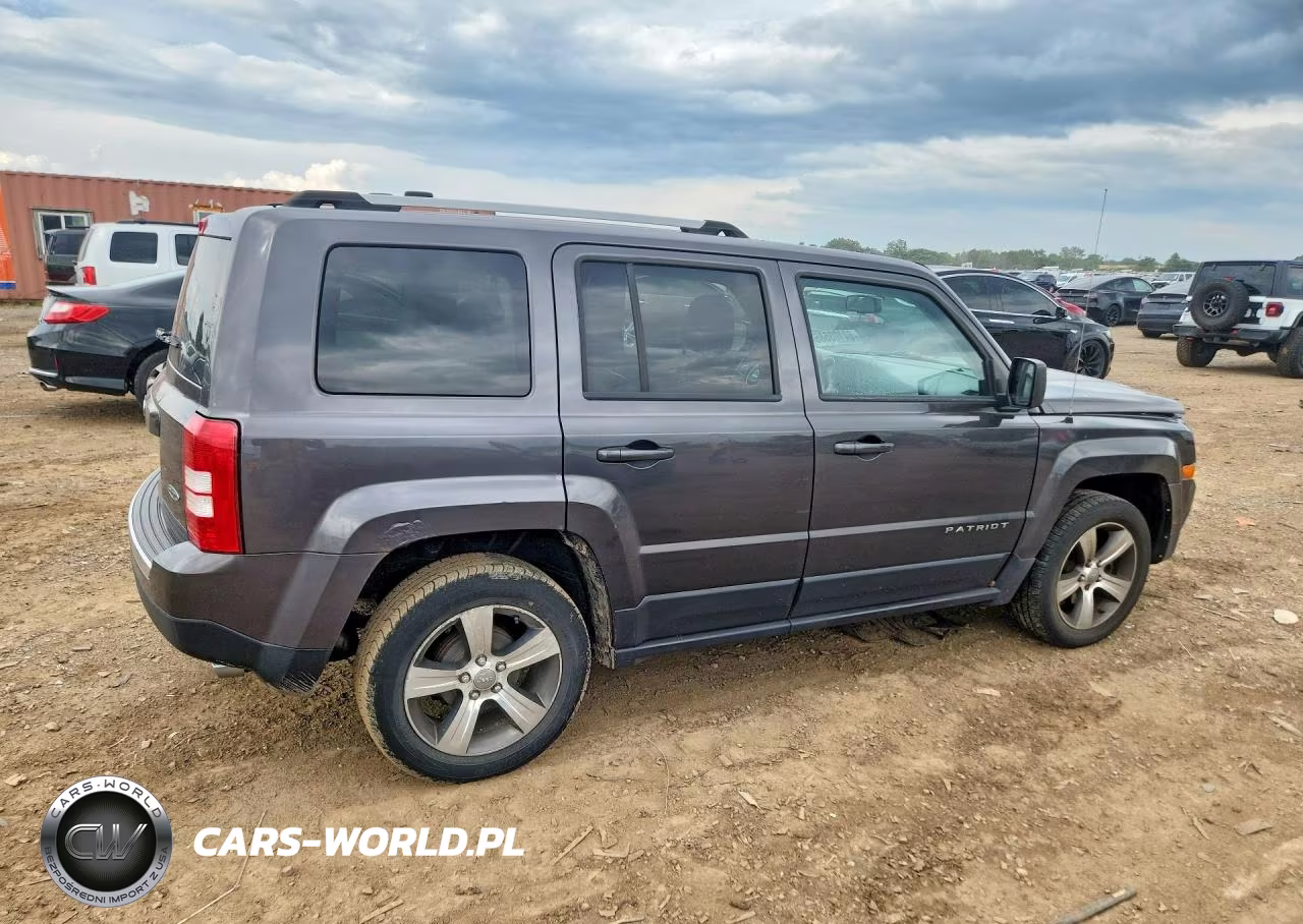 2016 Jeep Patriot Latitude VIN:1C4NJPFA2GD602168 - 3