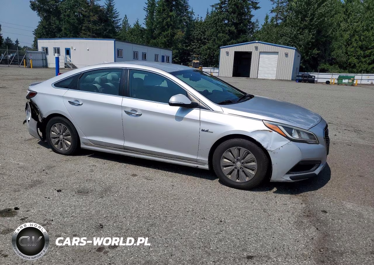 2016 Hyundai Sonata Hybrid Se VIN:KMHE24L10GA039098 - 4