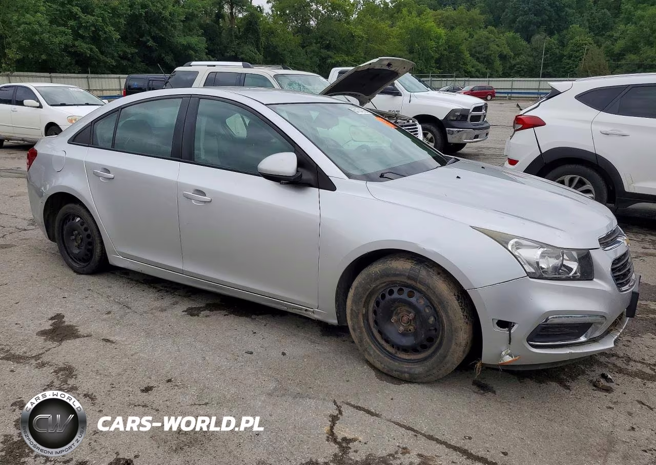 2015 Chevrolet Cruze Ls VIN:1G1PA5SH9F7197402 - 4