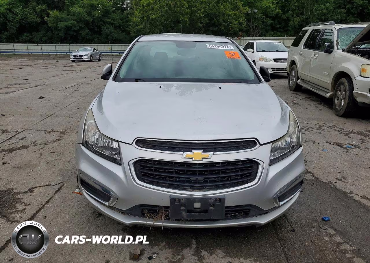 2015 Chevrolet Cruze Ls VIN:1G1PA5SH9F7197402 - 5