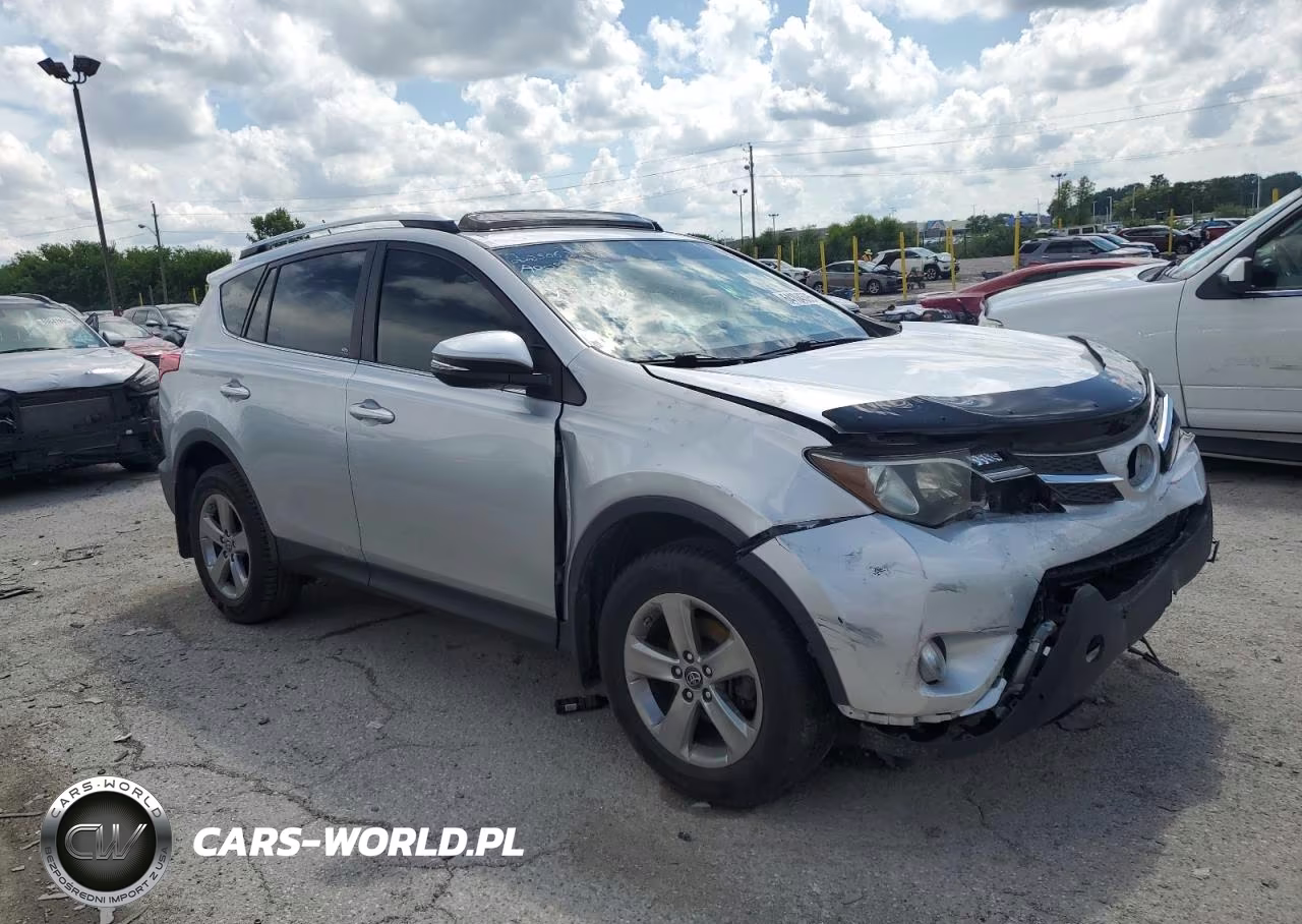 2015 Toyota Rav4 Xle VIN:JTMRFREV2FD127235 - 4