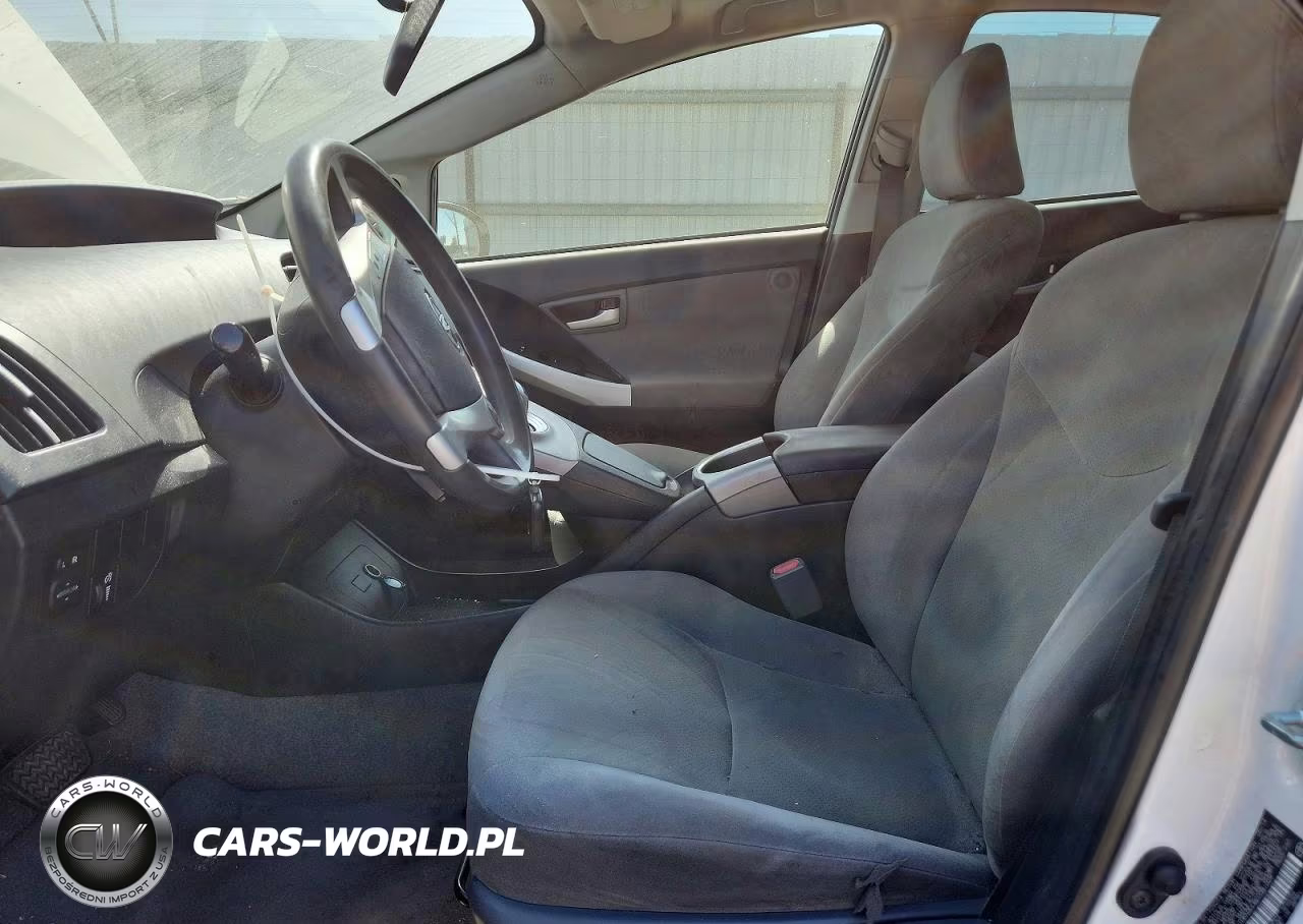 2014 Toyota Prius Three VIN:JTDKN3DU8E0381029 - 7