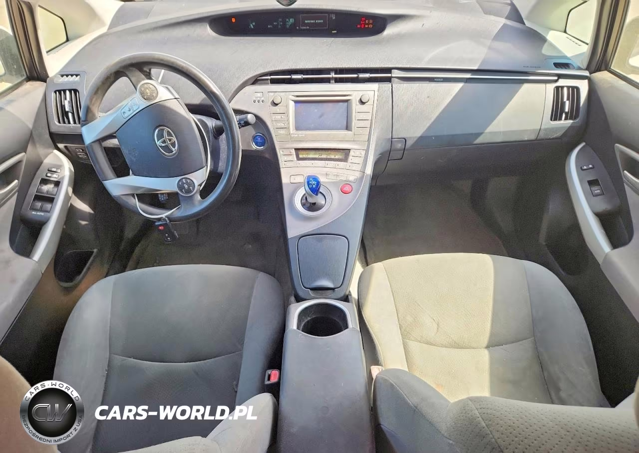 2014 Toyota Prius Three VIN:JTDKN3DU8E0381029 - 8