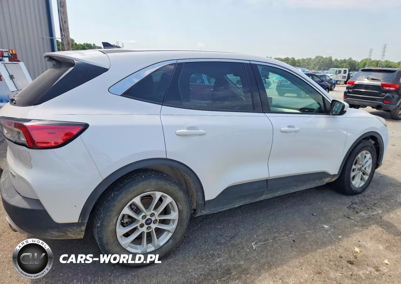 2020 Ford Escape Se VIN:1FMCU0G69LUA10532 - 3