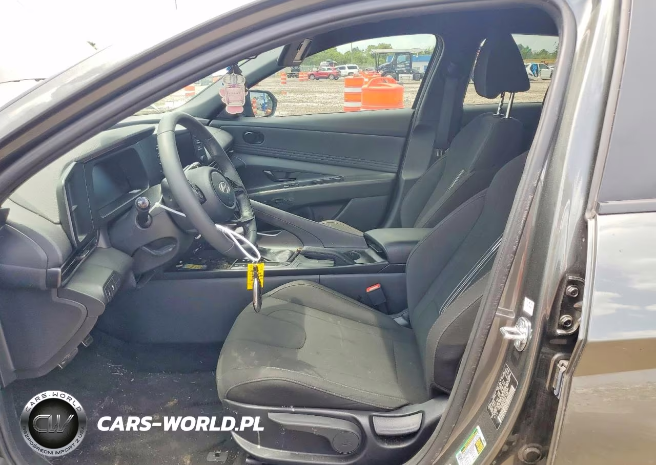 2026 Hyundai Elantra Sel Sport VIN:KMHLM4DG0TU124486 - 7