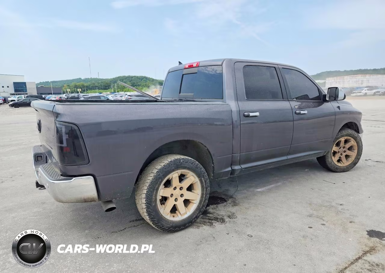 2017 Ram 1500 Laramie VIN:1C6RR7NMXHS873621 - 3
