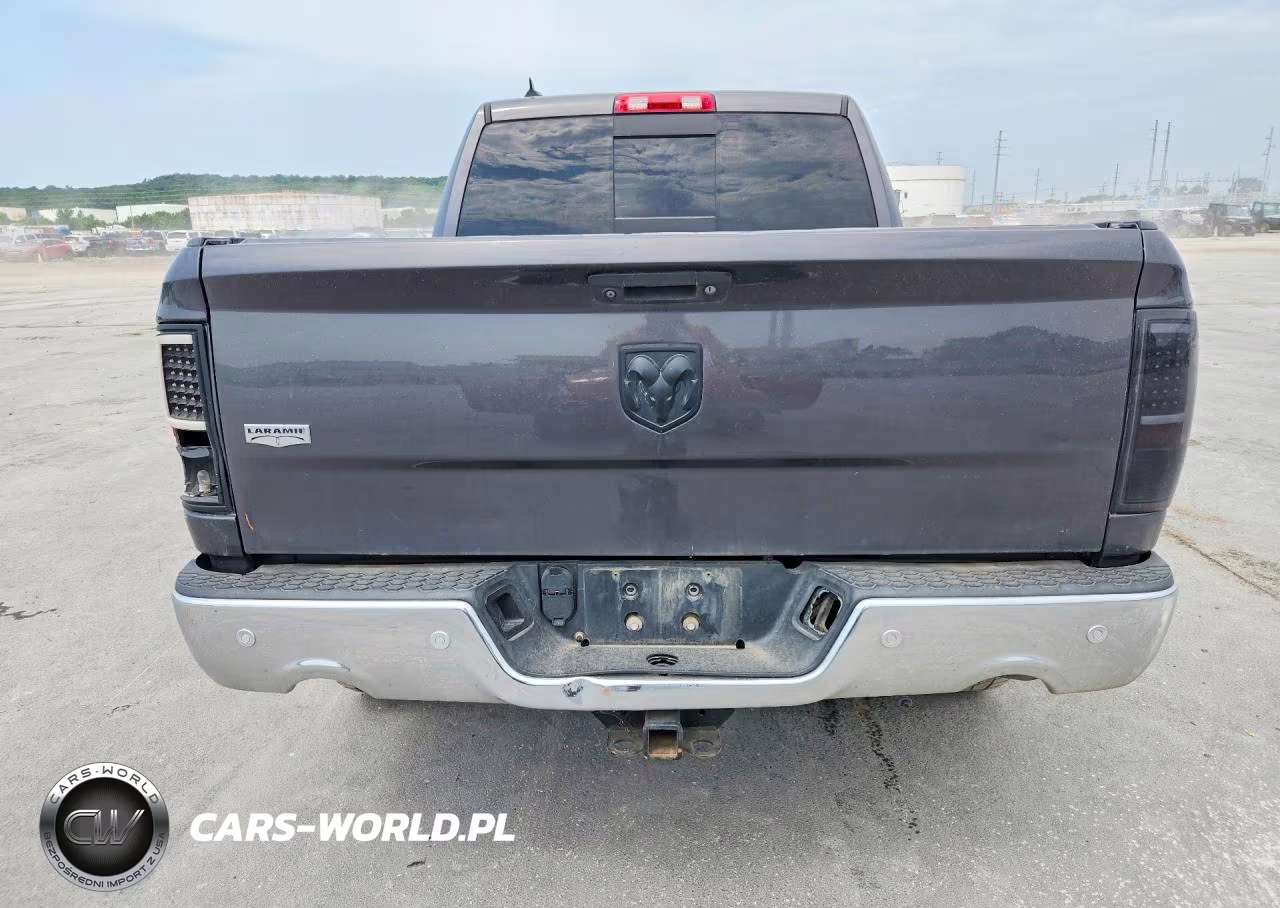 2017 Ram 1500 Laramie VIN:1C6RR7NMXHS873621 - 6