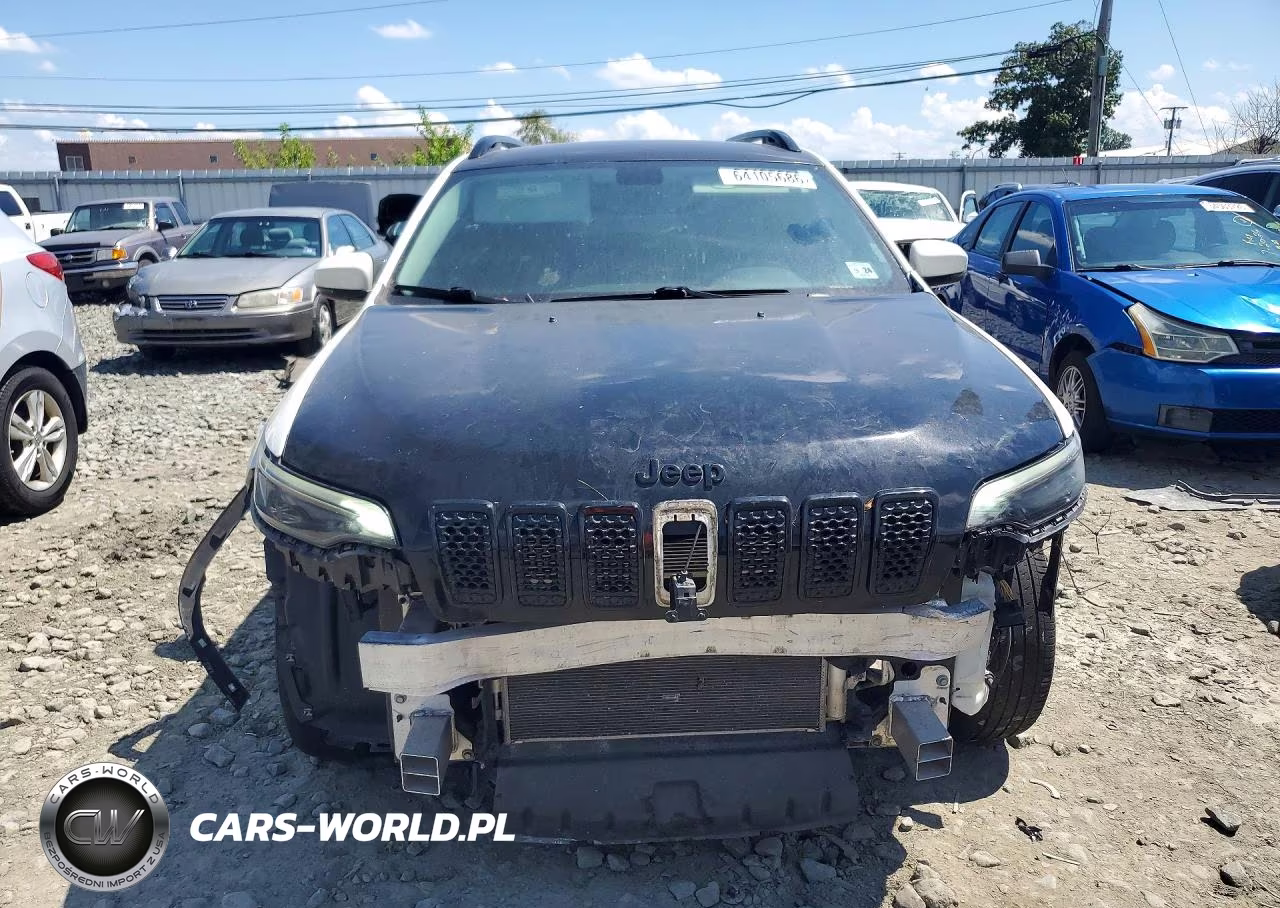 2019 Jeep Cherokee Latitude Plus VIN:1C4PJMLB9KD365059 - 5