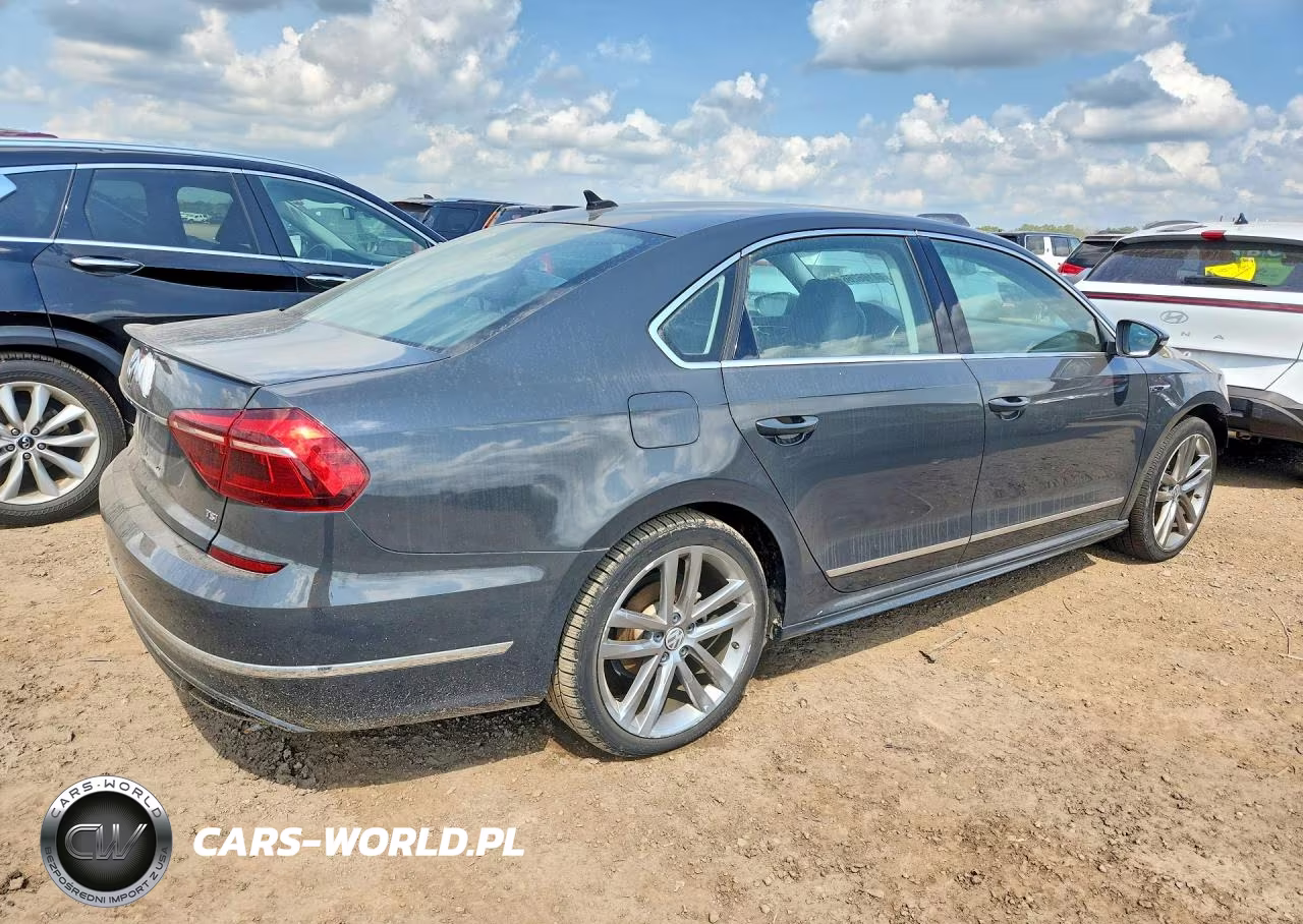 2017 Volkswagen Passat R-Line VIN:1VWDT7A35HC073236 - 3